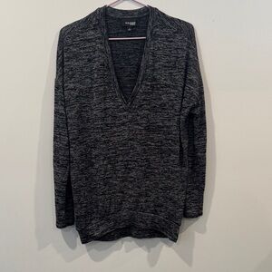 Wilfred Free Aritzia Grey Heathered Deep V Long Sleeve Top